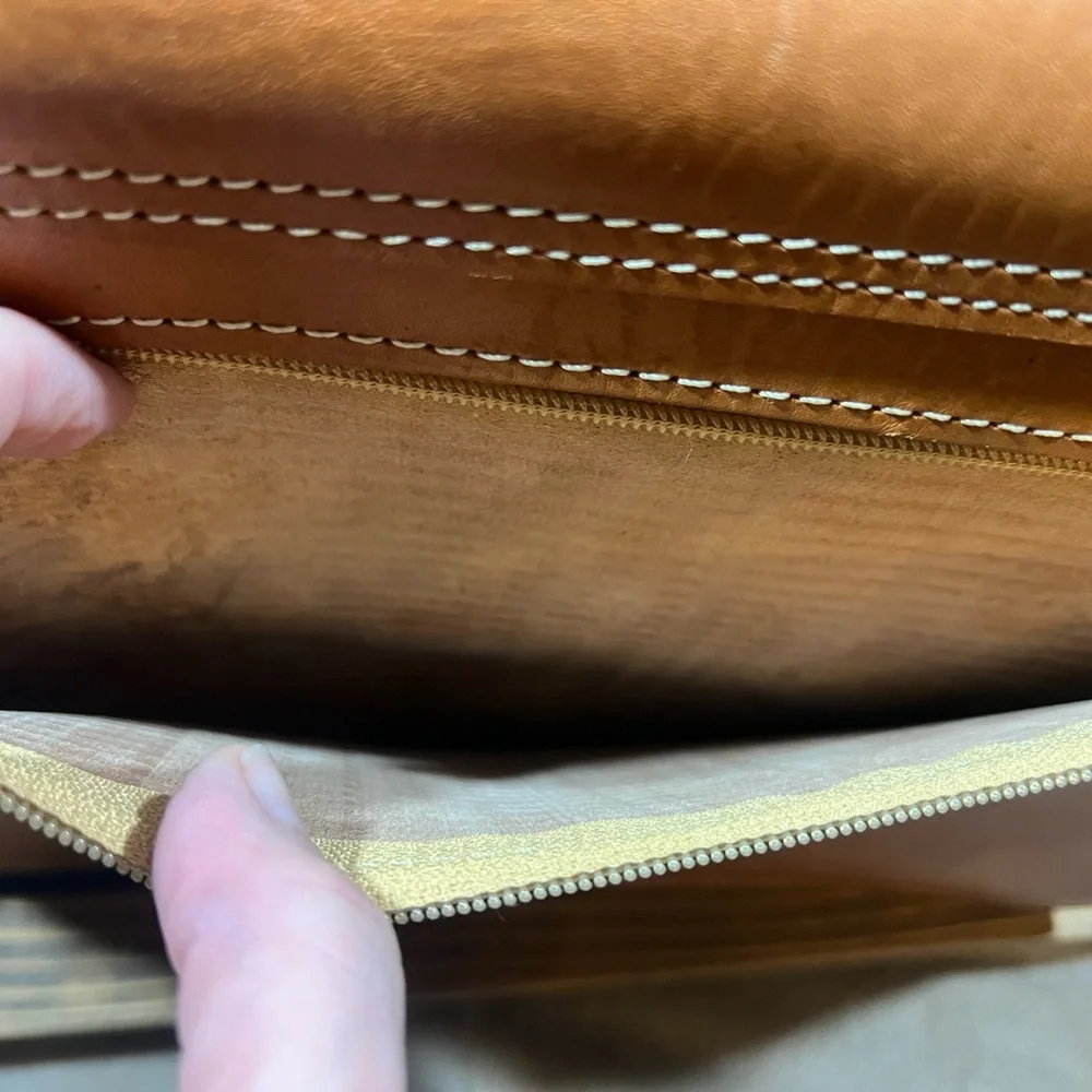 Classic Tan Leather Men's Bag